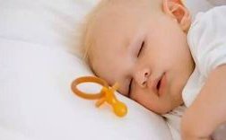 移植两个冻囊胚后无需谨小慎微，可以适当走走不影响着床